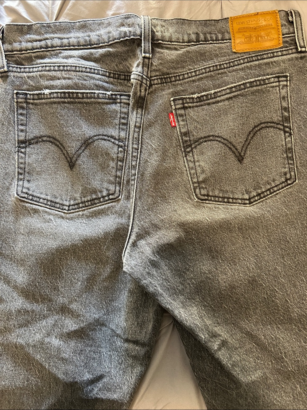 Levi's Women's Gray Straight-Leg Jeans with Red Tab